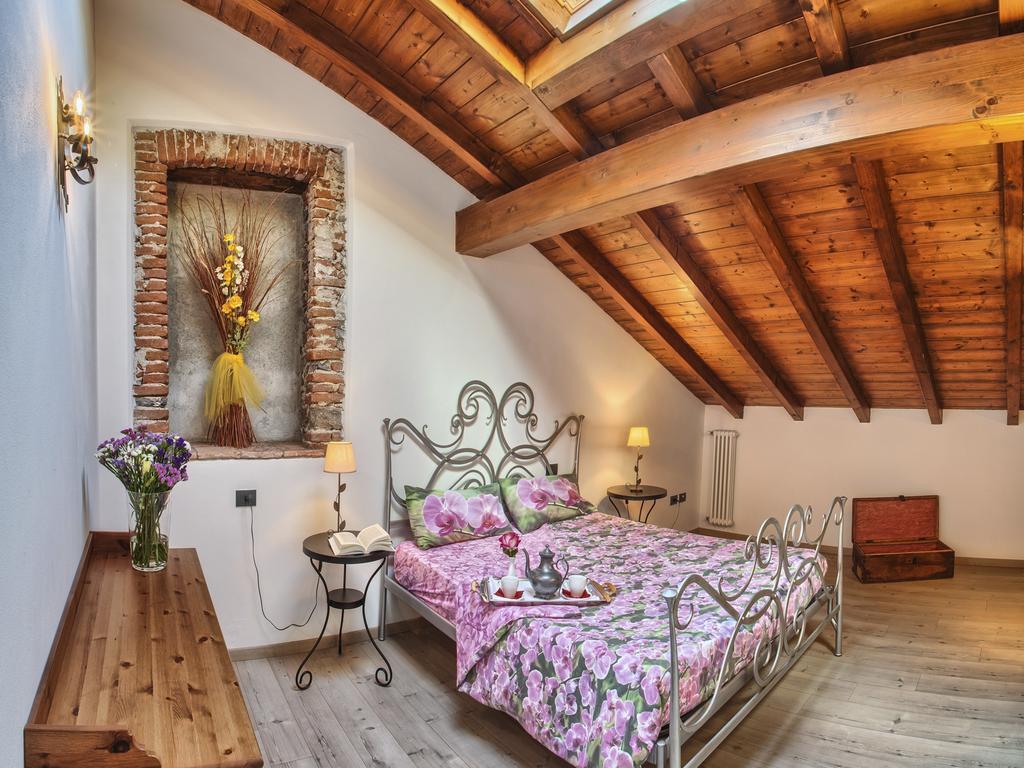 Villa Vinicia, Pool, Jacuzzi, Airco Domaso Szoba fotó